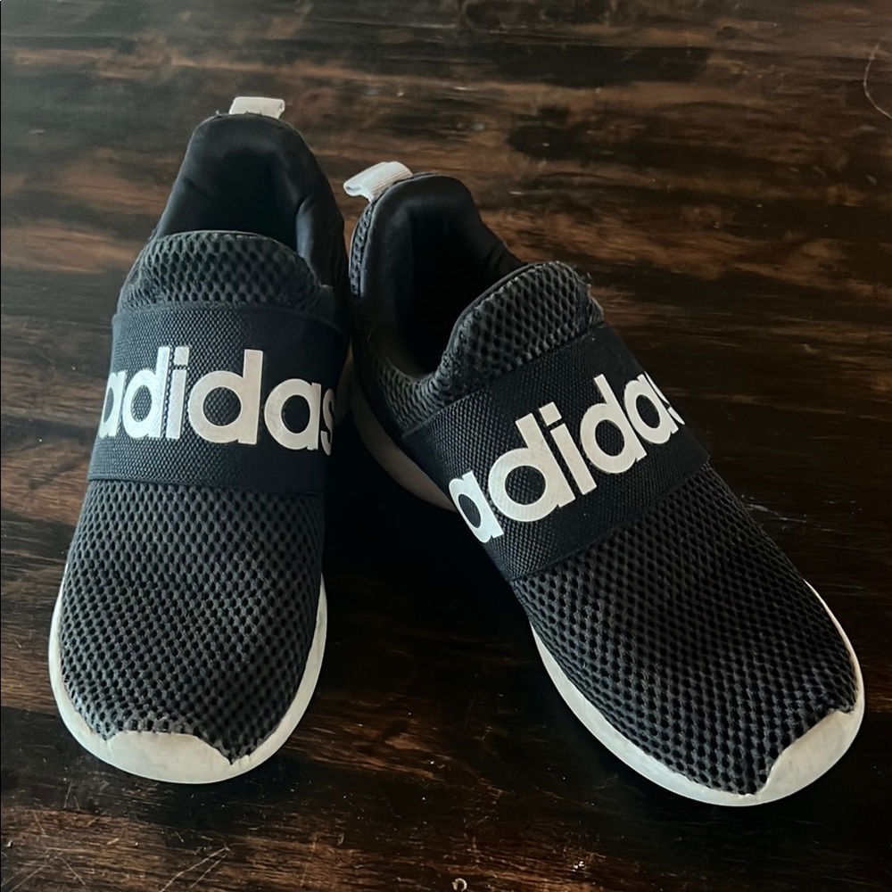 Adidas Lite Racer Adapt kids size 2 Slip on shoes